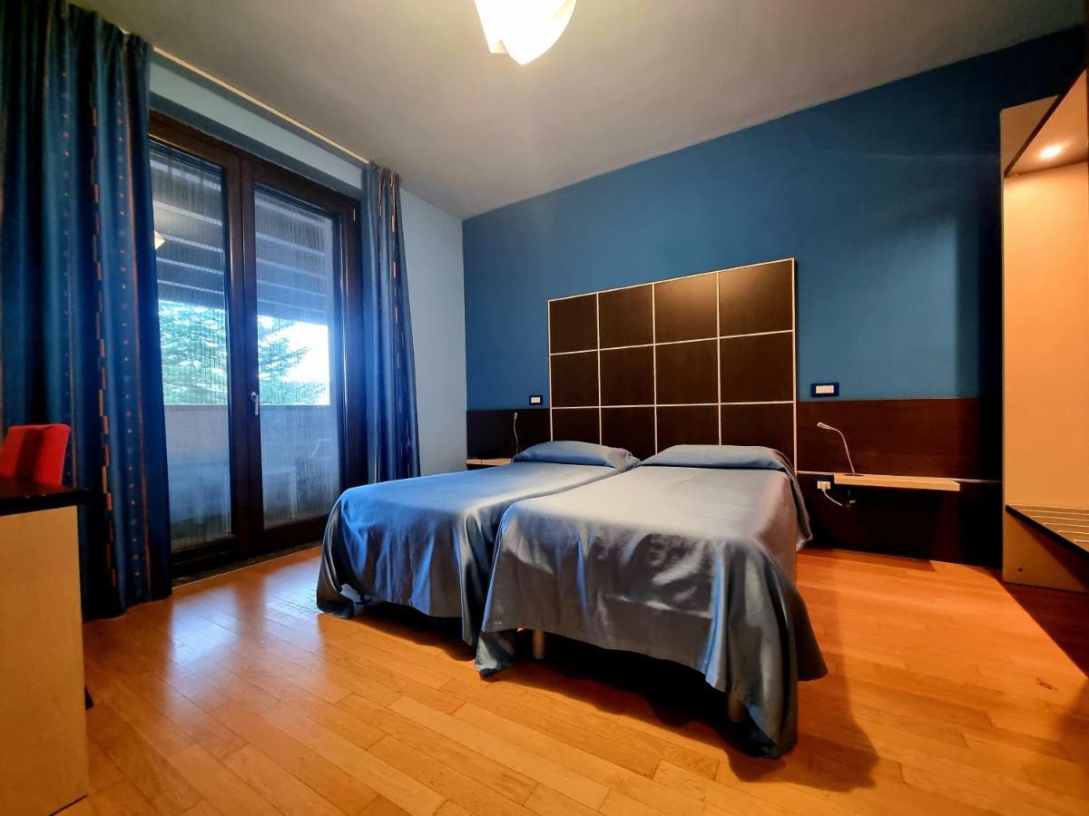 Sotto Il Cielo Hotel 皮诺拉瓦 外观 照片
