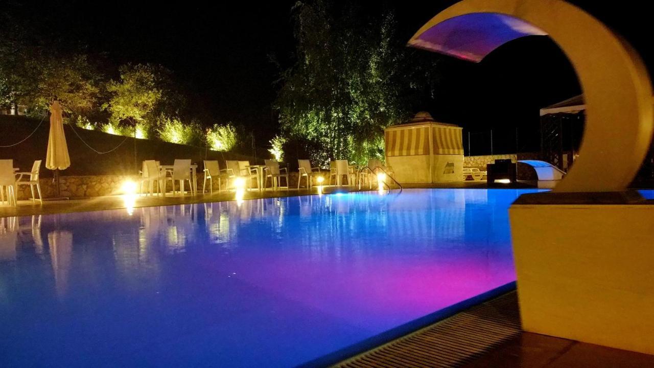 Sotto Il Cielo Hotel 皮诺拉瓦 外观 照片